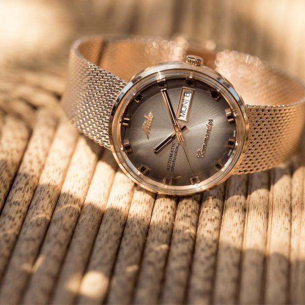 Montre Mido Commander Shade 37mm Cadran Argent Bracelet Acier inoxydable PVD rose