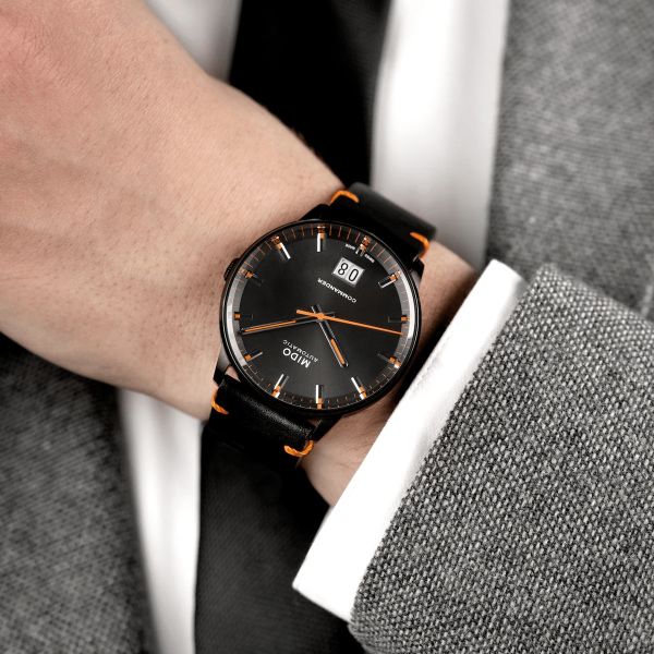 Montre Mido Commander Big Date 42mm Cadran Noir Bracelet Cuir Noir