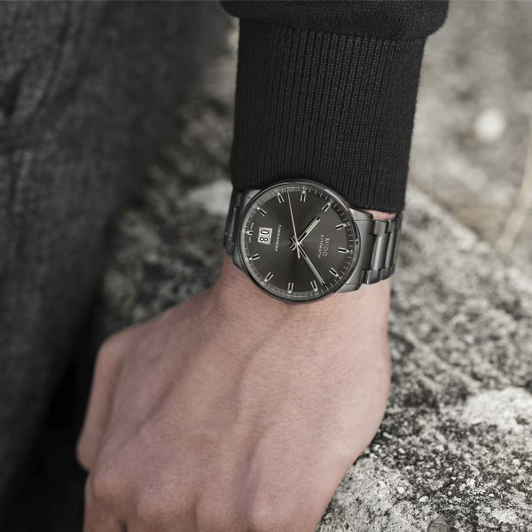 Montre Mido Commander Big Date 42mm Cadran Anthracite Bracelet Acier inoxydable Gris