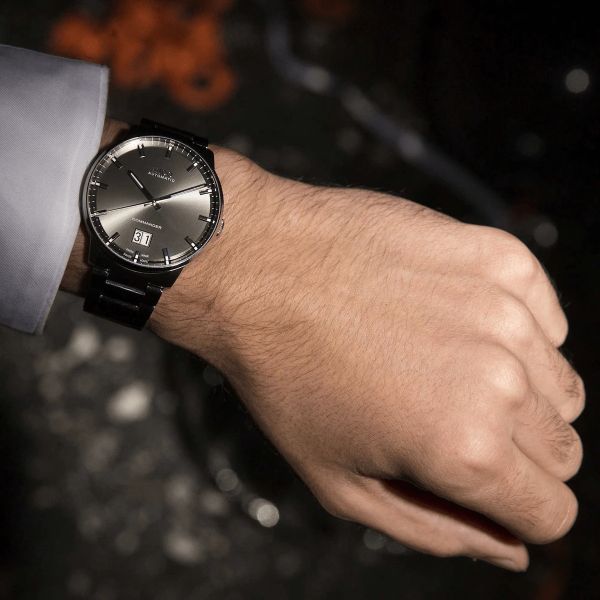 Montre Mido Commander Big Date 42mm Cadran Anthracite Bracelet Acier inoxydable Gris