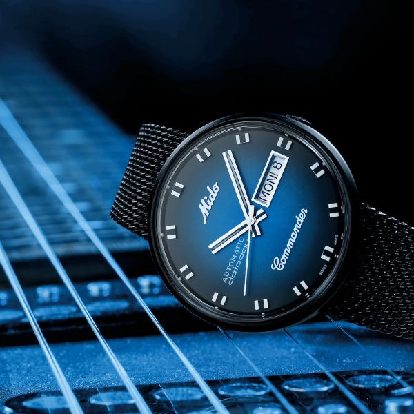Montre Mido Commander Shade 37mm Cadran Bleu Bracelet Acier inoxydable Noir