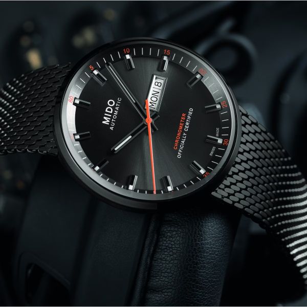 Montre Mido Commander Icône 42mm Cadran Anthracite Bracelet Acier inoxydable Noir