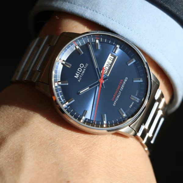 Montre Mido Commander Chronometer 40mm Cadran Bleu Bracelet Acier inoxydable Gris