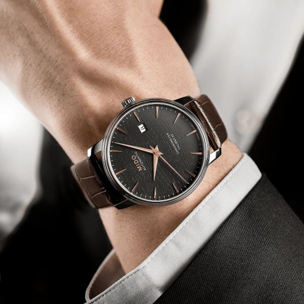 Montre Mido Baroncelli Chronometer Silicon Gent 40mm Cadran Anthracite Bracelet Cuir Brun