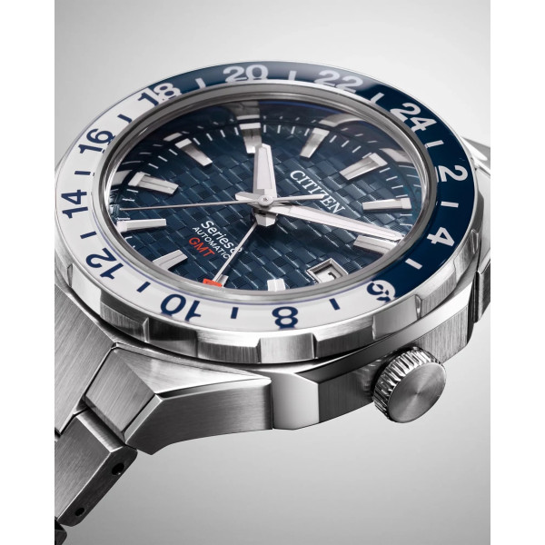 Montre CitizenSeries 8 880 GMT Cadran Bleu Bracelet Acier Inoxydable