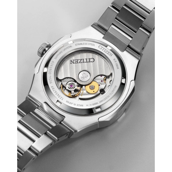 Montre CitizenSeries 8 880 GMT Cadran Bleu Bracelet Acier Inoxydable