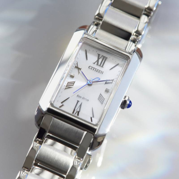 Montre Citizen Elongated Square Cadran Blanc Bracelet Acier Inoxydable