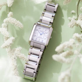 Montre Citizen Ladies Square Eco-drive Cadran Blanc Bracelet Acier Inoxydable