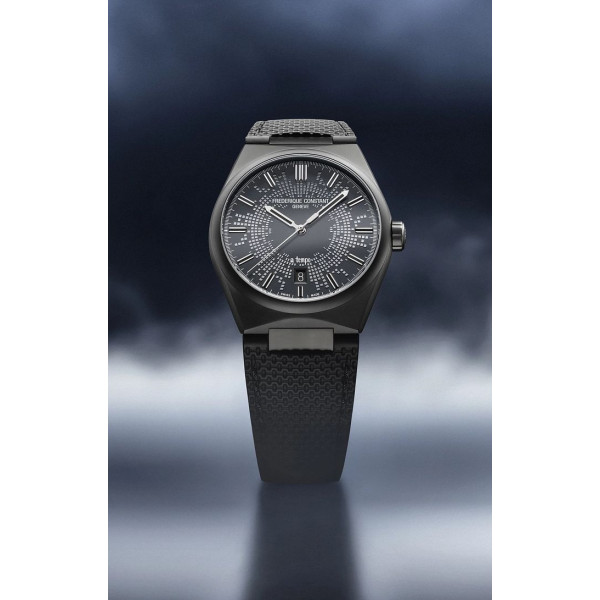 Montre Frederique Constant Highlife Automatic Automatique Cadran Noir Bracelet Caoutchouc