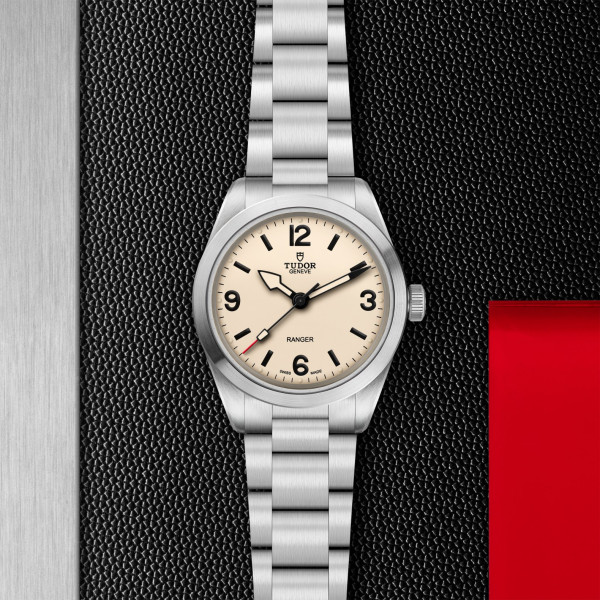 MONTRE TUDOR RANGER 39MM CADRAN SABLE BRACELET ACIER