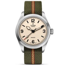 MONTRE TUDOR RANGER CADRAN NOIR BRACELET TISSU