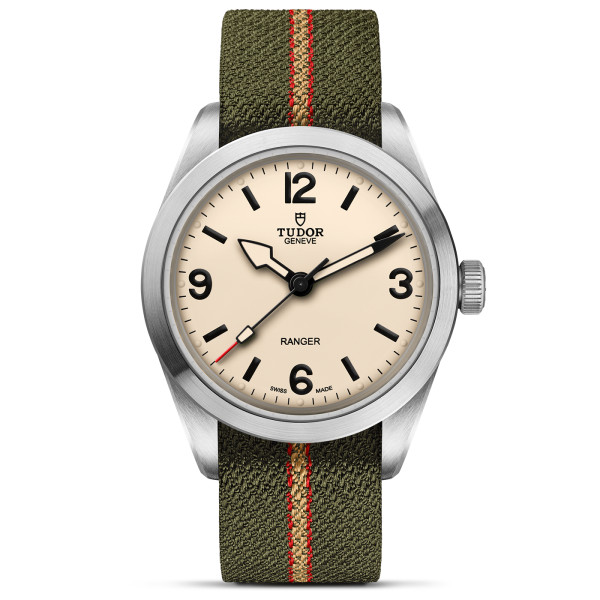 MONTRE TUDOR RANGER CADRAN NOIR BRACELET TISSU