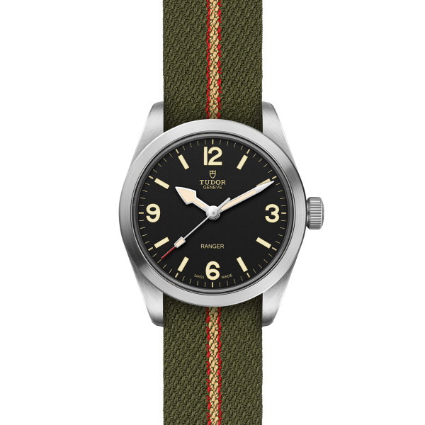 MONTRE TUDOR RANGER CADRAN NOIR BRACELET TISSU