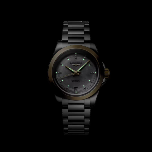 Montre Longines Conquest 34 mm Automatique Cadran Nacre blanche Bracelet Acier