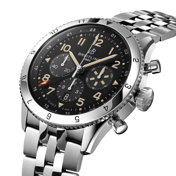 Montre Breitling Classic Avi Super Avi B04 Chronograph GMT 46 P-51 Mustang Cadran Noir Bracelet Acier inoxydable
