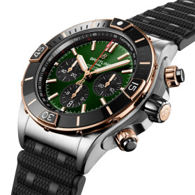 Montre Breitling Super Chronomat B01 44 Cadran Vert Bracelet Caoutchouc
