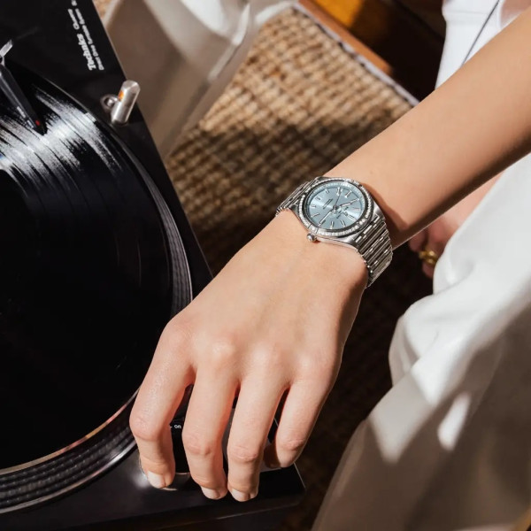 Montre Breitling Chronomat Automatic 36 Cadran Bleu Glacier Bracelet Acier inoxydable et or blanc 18 carats