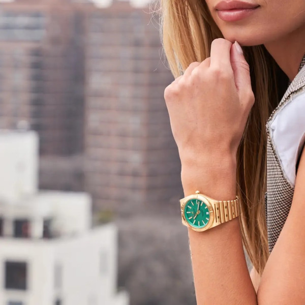 Montre Breitling Chronomat Automatic 36 Victoria Beckham Cadran Vert Menthe Bracelet Or jaune 18 carats