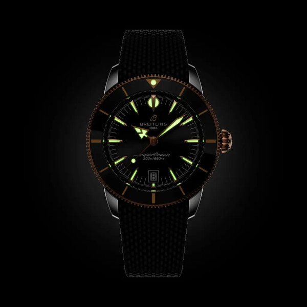 Montre Breitling Superocean Heritage B31 Automatic 42 Cadran Noir Bracelet Caoutchouc