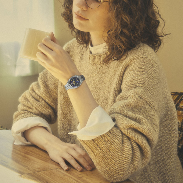 Montre Seiko 5 Sports SRE021K1 Automatique Cadran Bleu Bracelet Acier