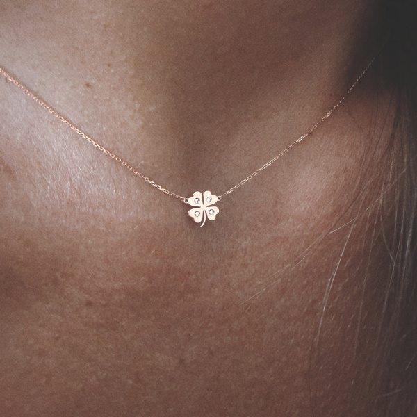 Collier Vanrycke Paris Trèfle Or rose 18k et diamants