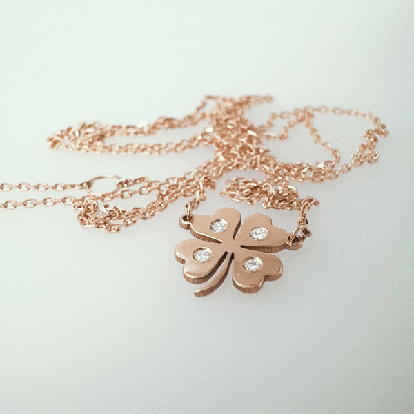 Collier Vanrycke Paris Trèfle Or rose 18k et diamants