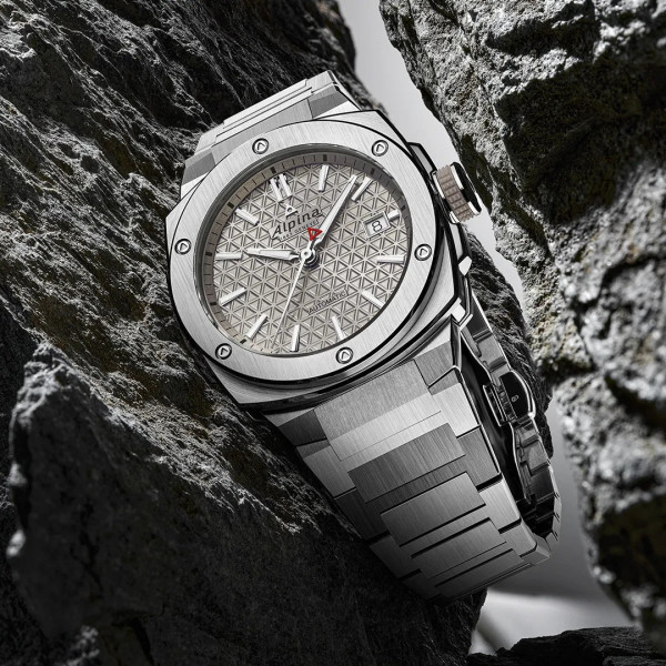 Montre Alpina Alpiner Extreme Automatic Cadran Beige Bracelet Acier