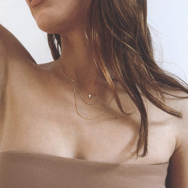 Collier Vanrycke mini croix Teresa Or Rose 18k & Diamants