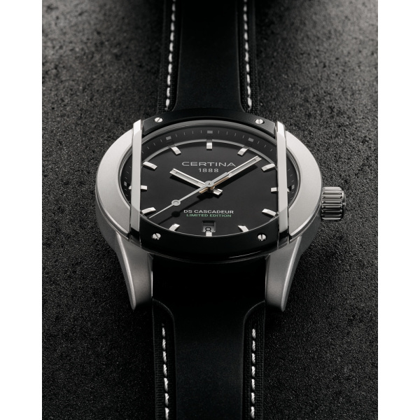 Montre Certina DS Cascadeur Cadran Noir Bracelet Caoutchouc