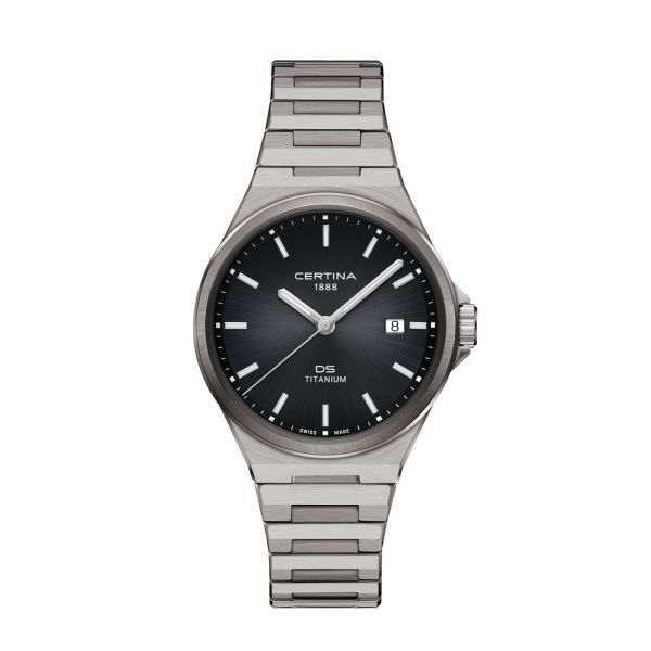 Montre Certina DS-7 Quartz Cadran Noir Bracelet Titane