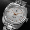 Montre LIP Général de Gaulle Classique 31 mm Cadran argenté Bracelet Acier Inoxydable