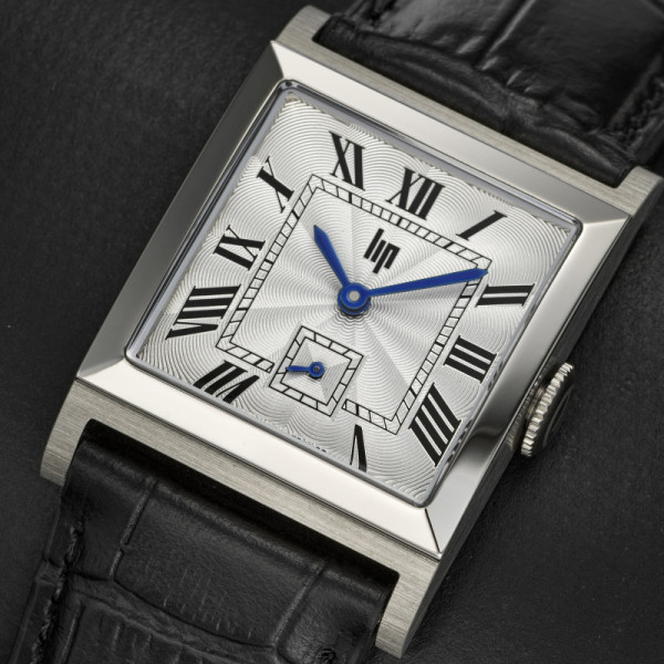 Montre LIP Churchill C26 Cadran argenté Bracelet cuir façon crocodile