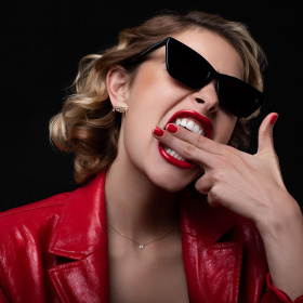 Boucle D'oreille La Brune & La Blonde POP Pin's Bang Bang