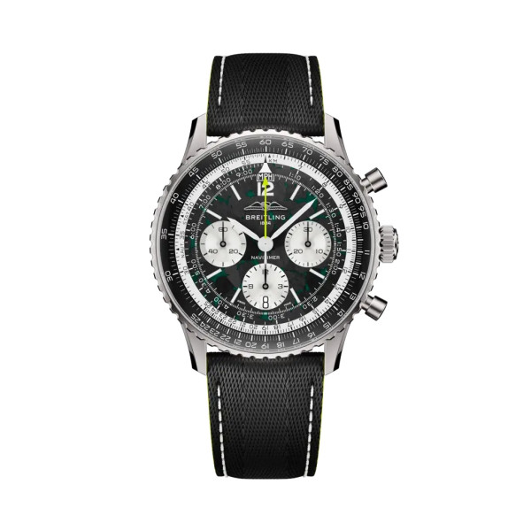 Montre Breitling Navitimer B01 Chronograph 43 Aston Martin Aramco Formula One Team Cadran carbone Bracelet Cuir de veau