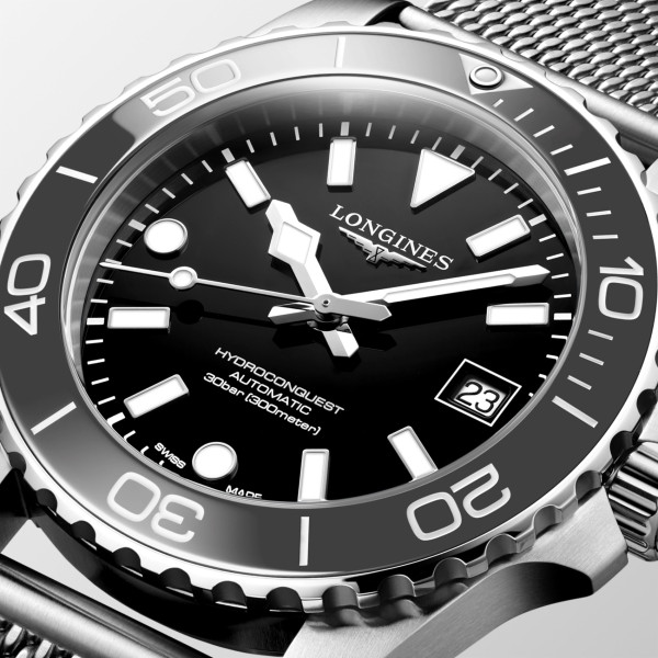 Montre Longines Hydroconquest 39 mm Automatique Cadran Noir laqué poli Bracelet Acier Maille Milanaise