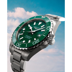 Montre Longines Hydroconquest 42 mm Automatique Cadran Vert laqué poli Bracelet Acier