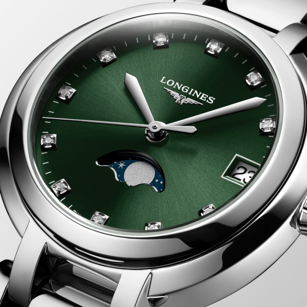 Montre Longines Longines primaluna moonphase 30.50 mm Quartz Cadran Vert Bracelet Acier