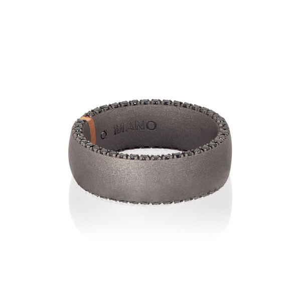 Bague Mano J MINIMAL LINE en titane, or rouge 18 carats et 82 diamants noirs