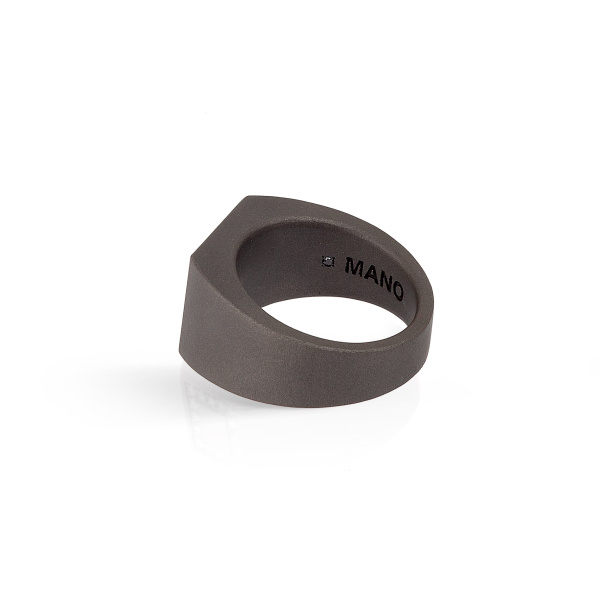 Bague pour homme Mano J en titane, or rouge et diamants noirs