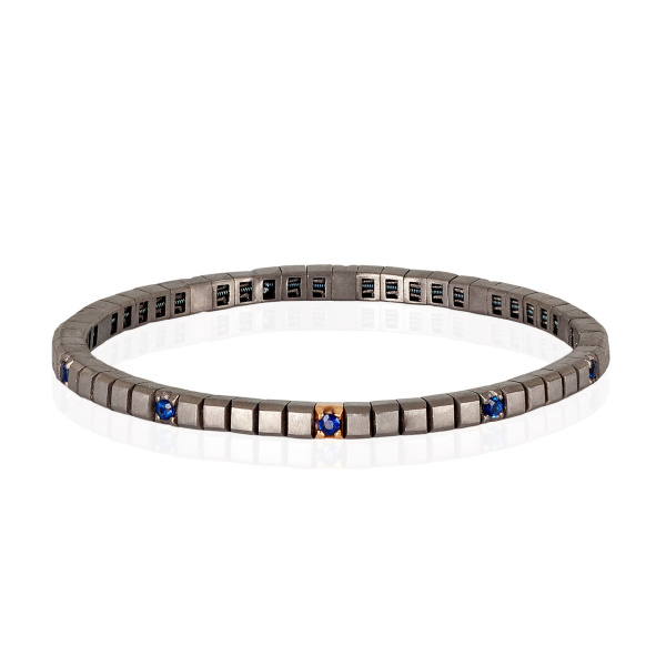 Bracelet de tennis Mano J ELASTIC LINE en titane, or rouge 18 carats et 10 saphirs bleus de 5 points