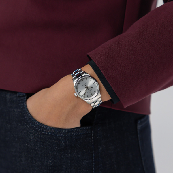 Montre Hamilton Jazzmaster Quartz 32 mm Cadran Argenté Bracelet Acier