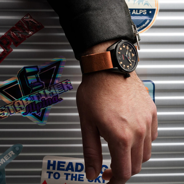 Montre Alpina Startimer Pilot Automatic 40mm Cadran Noir Bracelet Cuir Brun