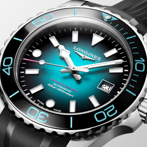 Montre Longines Hydroconquest 42 mm Automatique Cadran Bleu givré soleillé Bracelet Acier Maille Milanaise