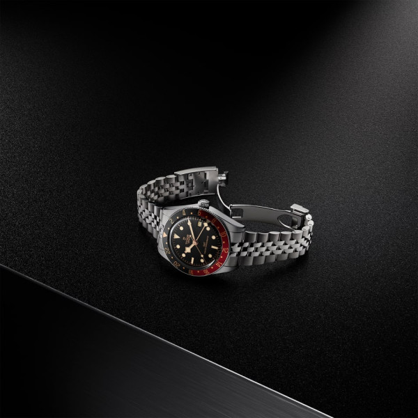 MONTRE TUDOR BLACK BAY 58 GMT 39 MM CADRAN NOIR BRACELET ACIER