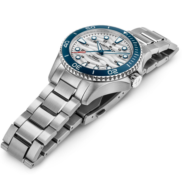 Montre Hamilton Khaki Navy Scuba H82425110 40mm Automatique Cadran blanc laqué bracelet acier