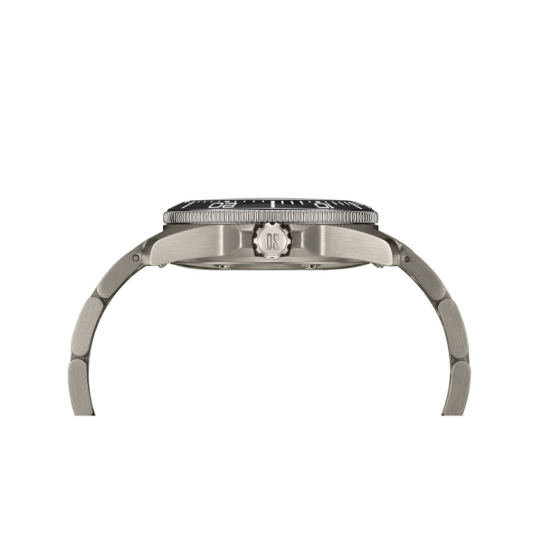 Montre Certina DS Action Diver C048.807.44.051.01 38mm Automatique Cadran noir Titane