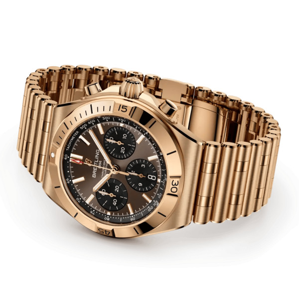 Montre Breitling Chronomat B01 Chronograph 42mm Automatique Cadran marron or rose 18ct