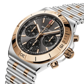 Montre Breitling Chronomat B01 Chronograph 42mm Automatique Cadran anthracite bicolore acier et or rouge