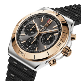 Montre Breitling Chronomat B01 Chronograph 42mm Automatique Cadran rouge