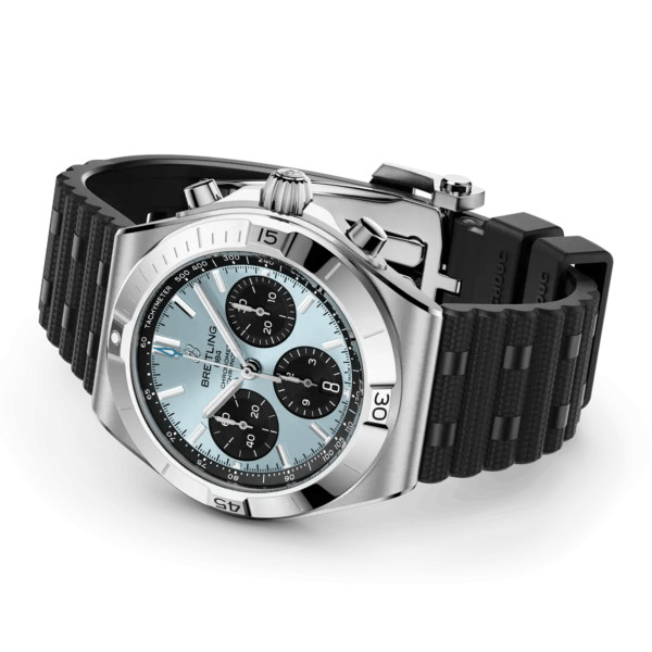 Montre Breitling Chronomat B01 Chronograph 42mm Automatique Cadran bleu glacier Bracelet Caoutchouc